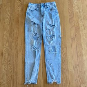 NWT American Eagle Ripped Stretch Mom Jeans